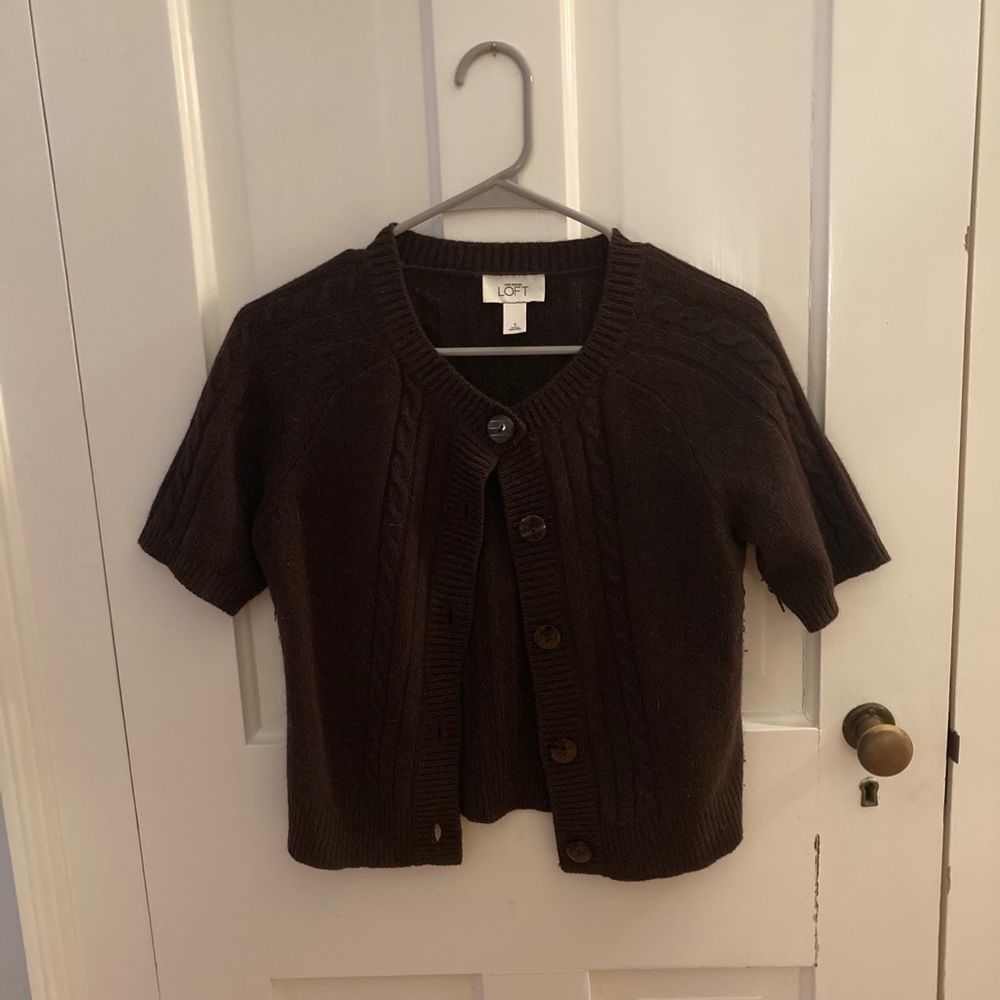 Short sleeved cropped cardigan